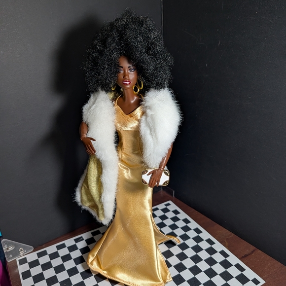 Custom Restyled AA Articulated Barbie Red Carpet Gold Gown - Picture 2 of 10